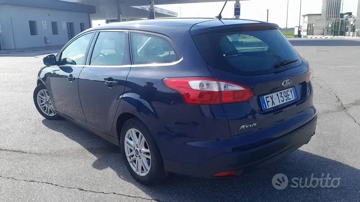 Usata Ford Focus 116 CV (85 kW) 2019 Blu Station wagon