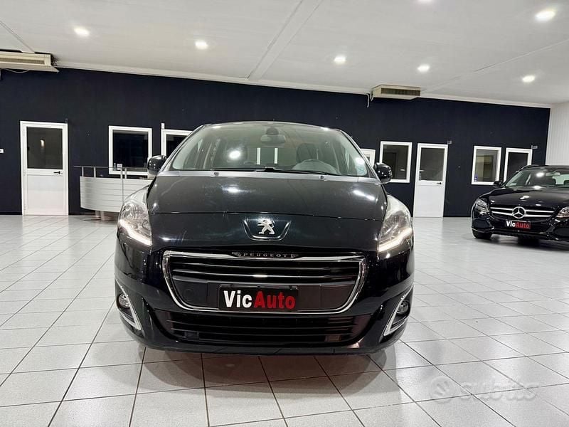 Usata Peugeot 5008 Business-Line 119 CV (87 kW) 2015 Nero Monovolume