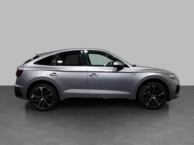 Usata Audi Q5 Sportback S-line plus 204 CV (150 kW) 2022 Argento floret metallizzato SUV
