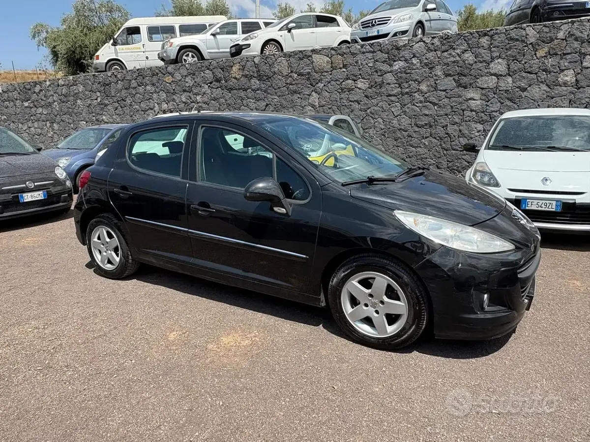 Usata Peugeot 207 88 CV (64 kW) 2008 Nero Berlina