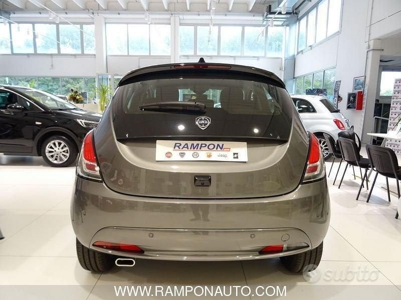 Usata Lancia Ypsilon S 69 CV (50 kW) 2024 Nero Utilitaria