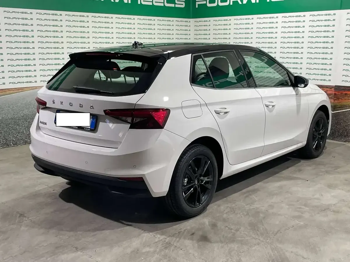 Usata Skoda Fabia 110 CV (80 kW) 2023 Bianca Utilitaria