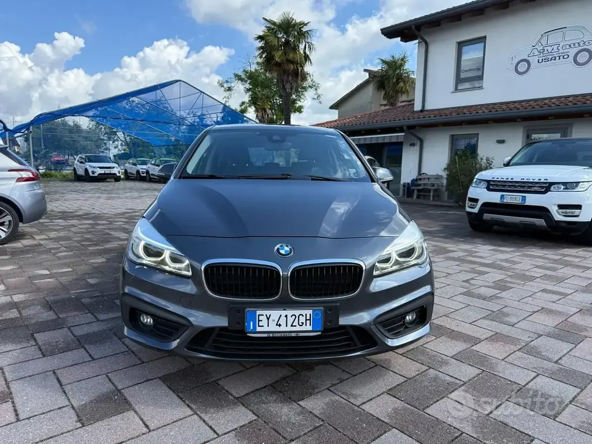 Usado BMW 218 Advantage 150 HP (110 kW) 2015 Cinzento Carrinha