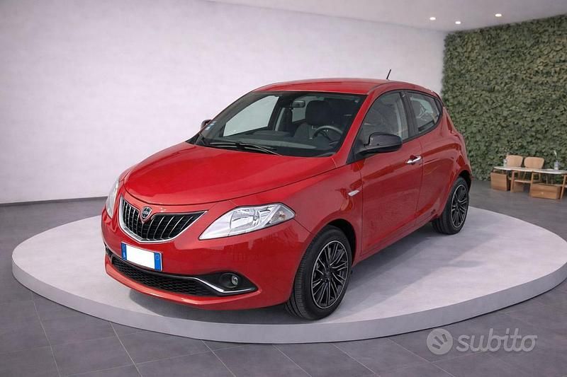 Usata Lancia Ypsilon S 70 CV (51 kW) 2023 Rosso Utilitaria