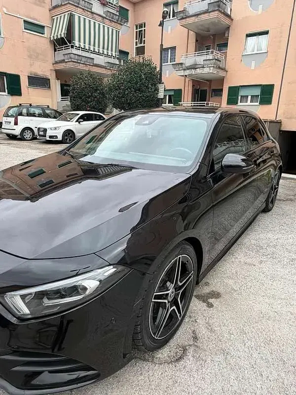Usata Mercedes A180 Premium 116 CV (85 kW) 2020 Nero Berlina