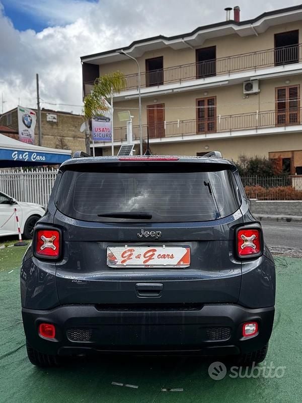 Usata Jeep Renegade Longitude 131 CV (96 kW) 2023 Grigio SUV