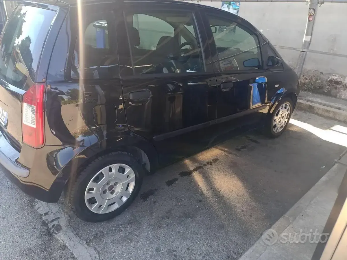 Usata Fiat Idea 90 CV (66 kW) 2008 Nero Monovolume