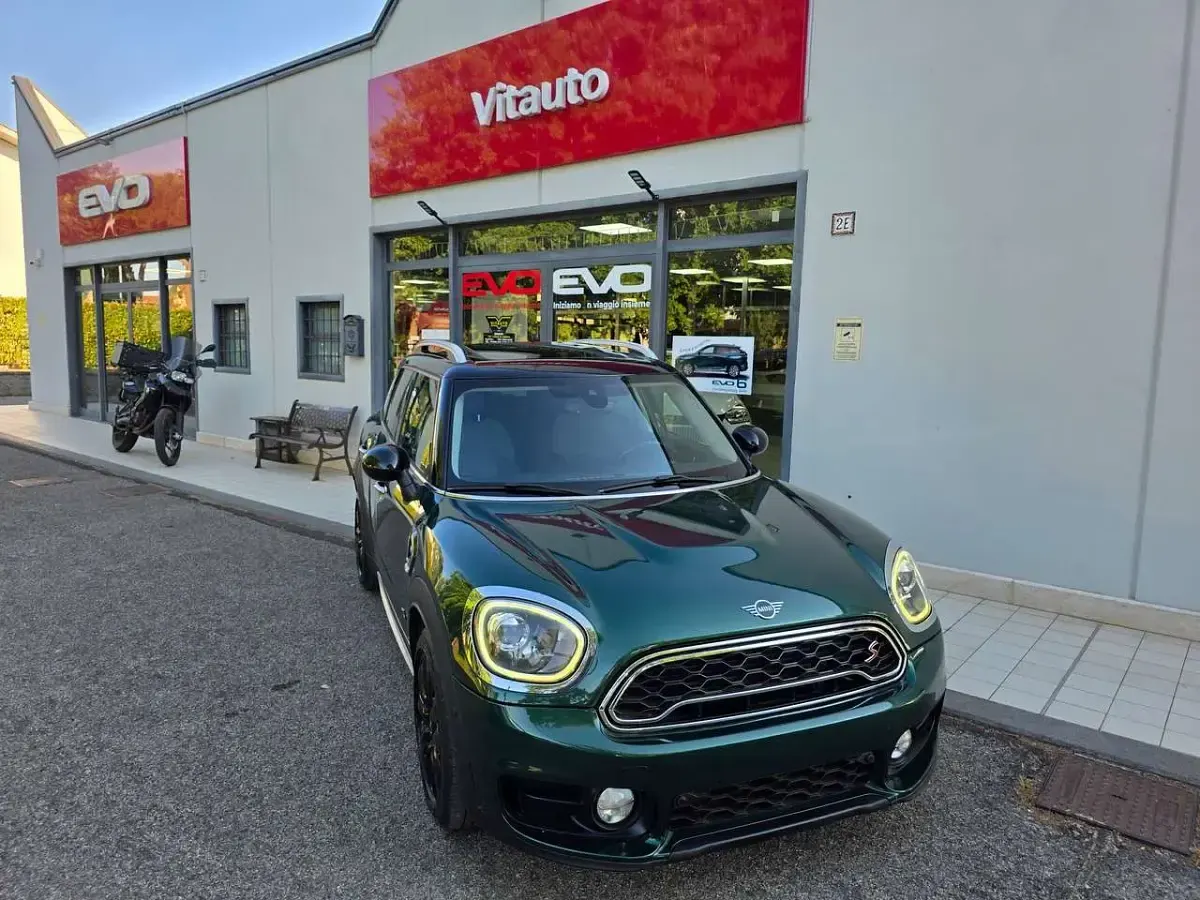 Usata Mini Cooper SD Countryman Business 190 CV (139 kW) 2019 Verde SUV