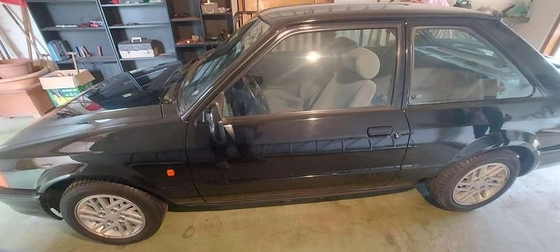 Usata Ford Escort 105 CV (77 kW) 1989 Berlina