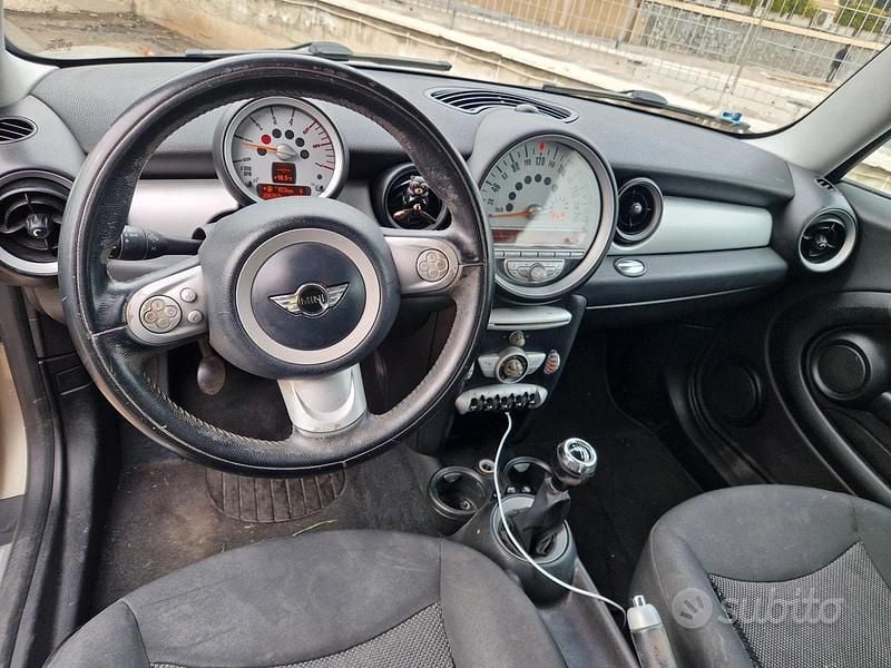 Occasion Mini Cooper D 120 ch (88 kW) 2008 Jaune Citadine