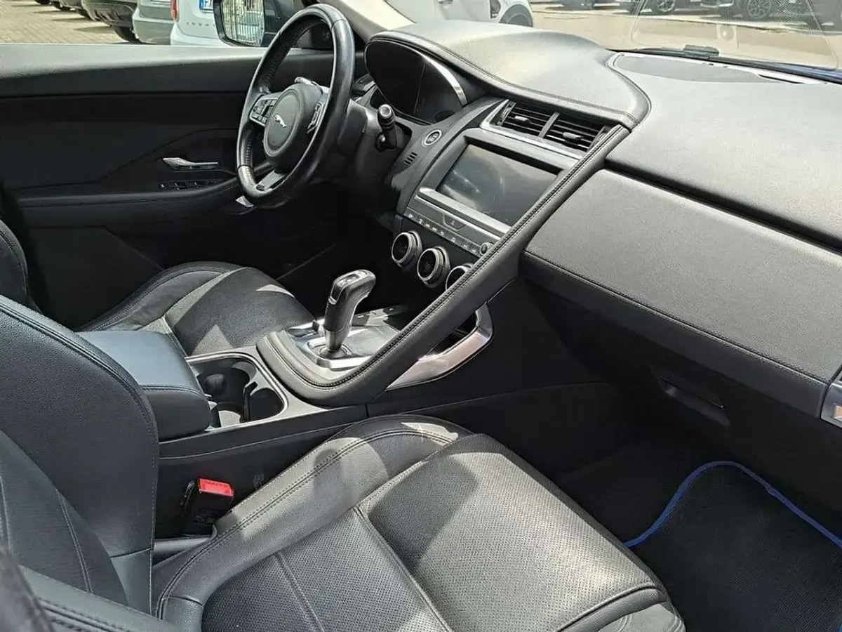 Usata Jaguar E-Pace S 150 CV (110 kW) 2019 Blu metallizzato SUV