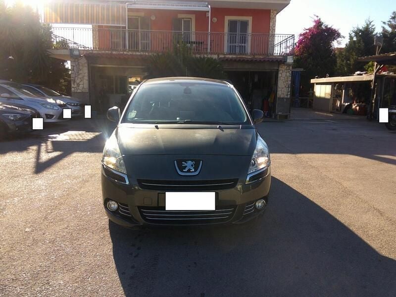 Usata Peugeot 5008 Premium 110 CV (80 kW) 2010 Bianco Monovolume