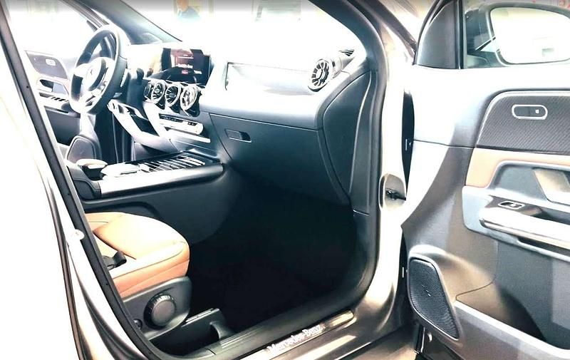 Usata Mercedes GLA250 Premium 160 CV (117 kW) 2022 Grigio SUV