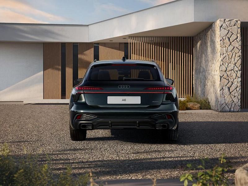 Nuova Audi A6 S-Line 2026 Verde mezzanotte metallizzato Station wagon