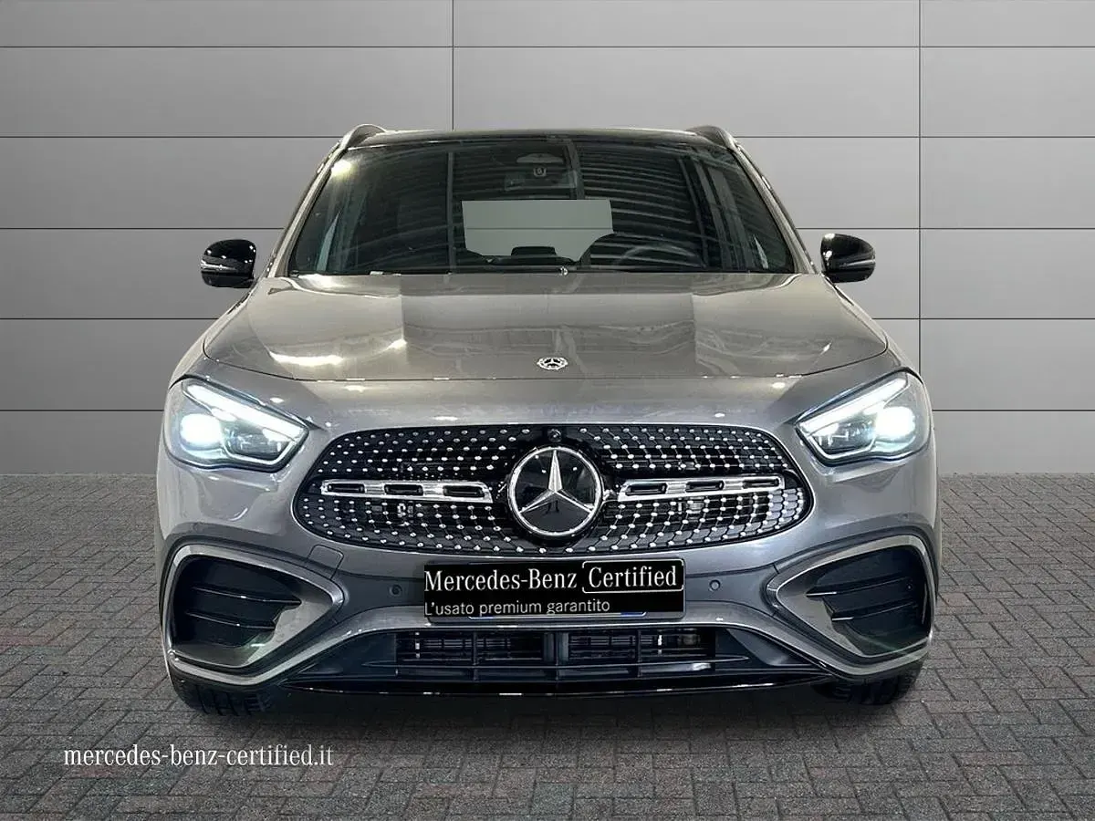Nuova Mercedes GLA180 Advanced Plus 136 CV (100 kW) 2025 Grigio medio metallizzato SUV