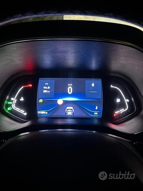 Usata Renault Clio V 101 CV (74 kW) 2021 Grigio Berlina