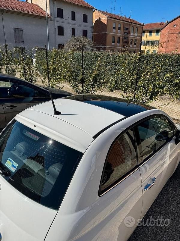 Usata Fiat 500 Lounge 69 CV (50 kW) 2016 Bianco Utilitaria