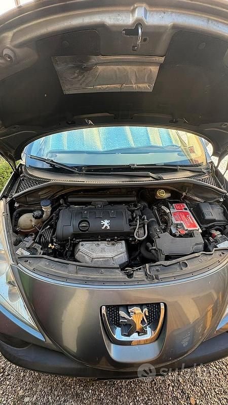 Usata Peugeot 207 CC 120 CV (88 kW) 2007 Grigio Cabrio