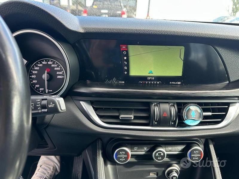 Usata Alfa Romeo Stelvio 180 CV (132 kW) 2017 Nero SUV