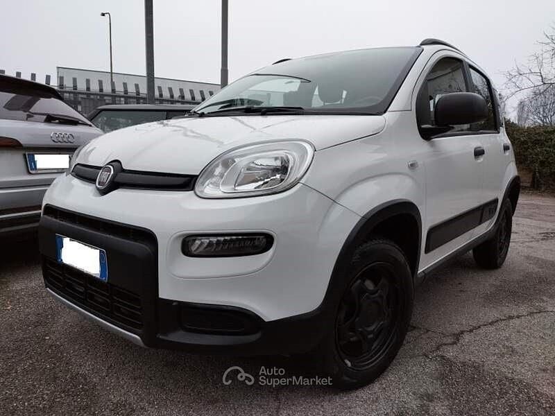 Bianco Usata 2019 Fiat Panda 4x4 S Due volumi | 8499 € (Buon prezzo) - Immagine 1/4