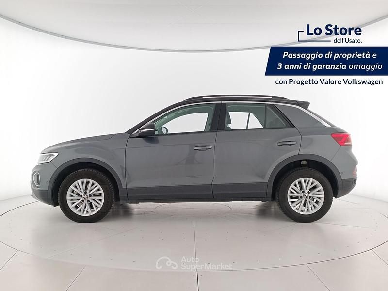 Usata VW T-Roc Life 150 CV (110 kW) 2024 Indium grey metallizzato nero SUV