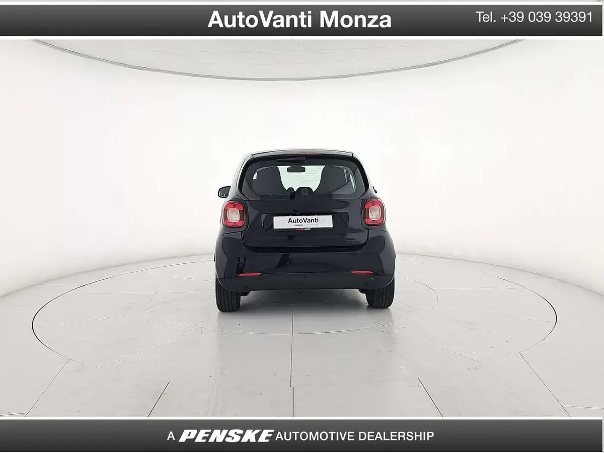 Usata Smart ForTwo Coupé Pulse 41 kW (56 CV) 2022 Nero Utilitaria