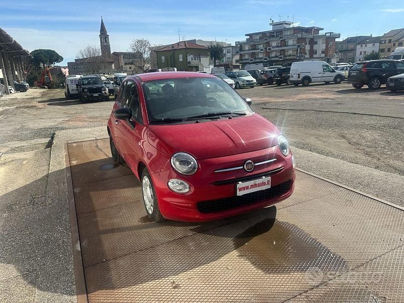 Usata Fiat 500 69 CV (50 kW) 2023 Rosso Utilitaria