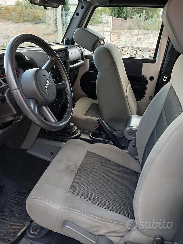 Occasion Jeep Wrangler Sport 177 ch (130 kW) 2010 Gris SUV
