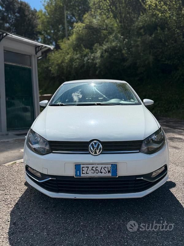 Begagnad VW Polo Trendline 75 HK (55 kW) 2015 Vit Sedan