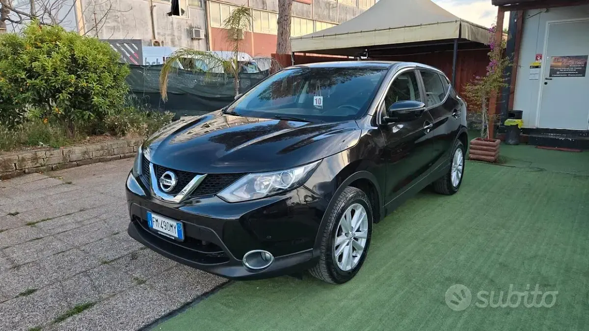 Usata Nissan Qashqai N-Vision 110 CV (80 kW) 2017 Nero SUV