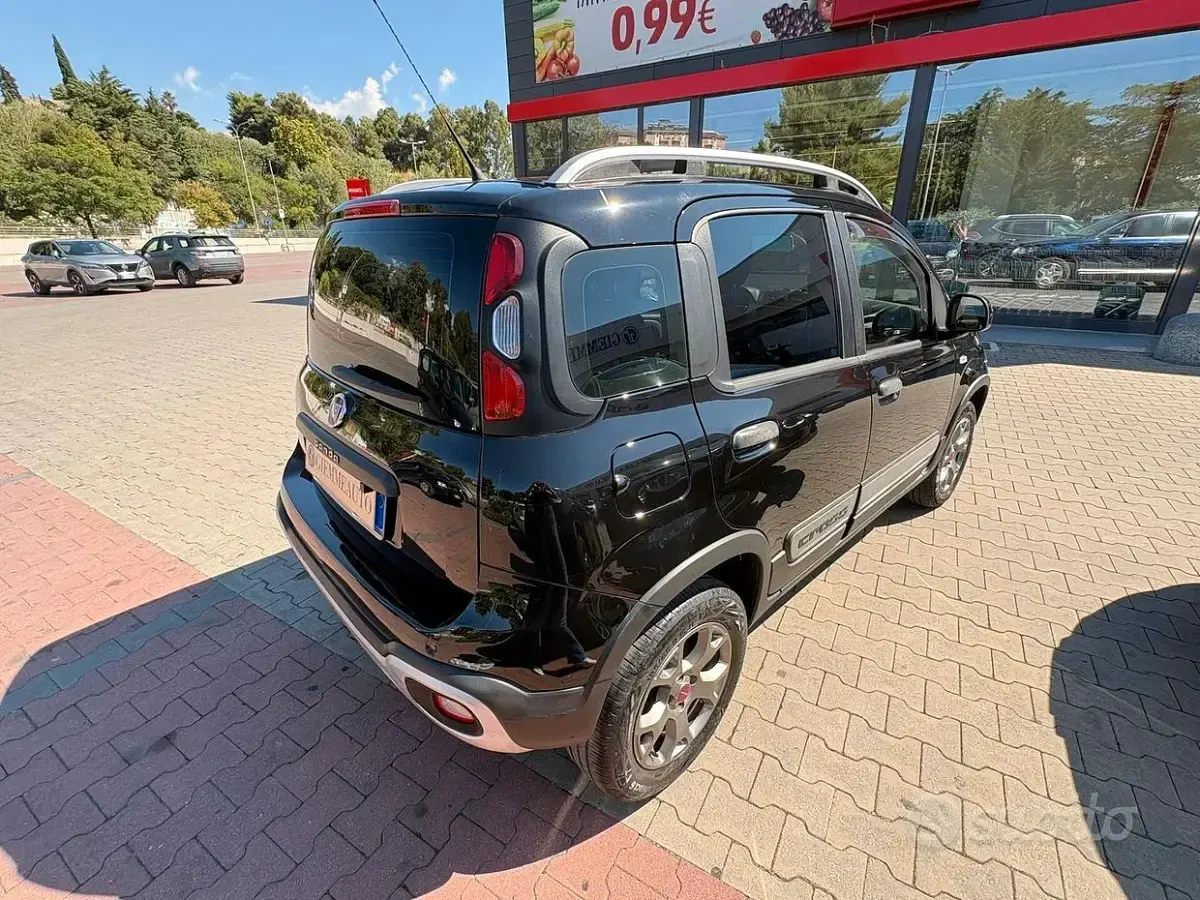 Usata Fiat Panda Cross Cross 95 CV (69 kW) 2016 Nero Utilitaria