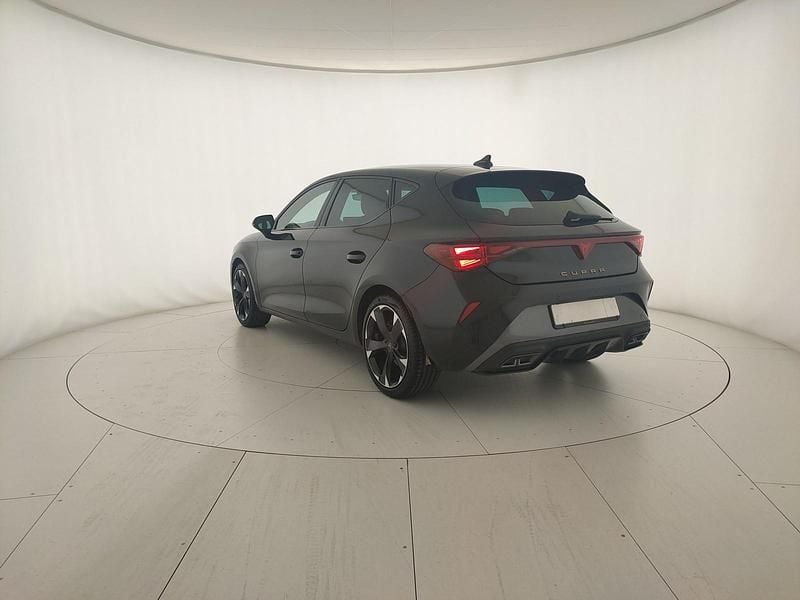 Usata Cupra Leon 150 CV (110 kW) 2025 Nero midnight Berlina