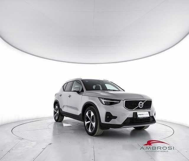 Usata Volvo XC40 Core 163 CV (119 kW) 2025 Grigio SUV