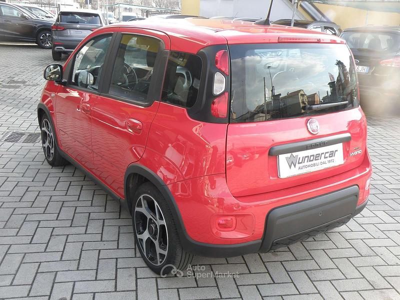 Usata Fiat Panda Sport 69 CV (50 kW) 2021 Rosso Utilitaria