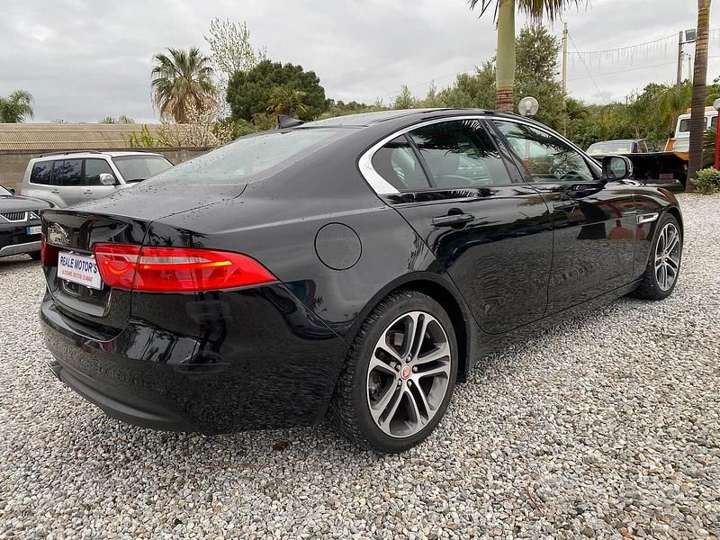 Usata Jaguar XE 180 CV (132 kW) 2016 Berlina