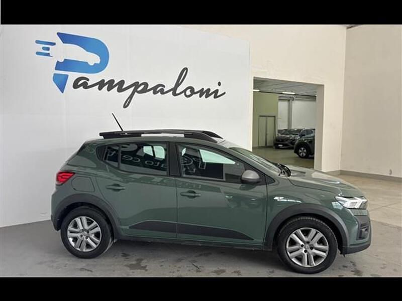 Usata Dacia Sandero Comfort 101 CV (74 kW) 2023 Verde scuro