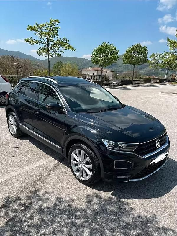 Usata VW T-Roc Advance 116 CV (85 kW) 2020 Nero SUV