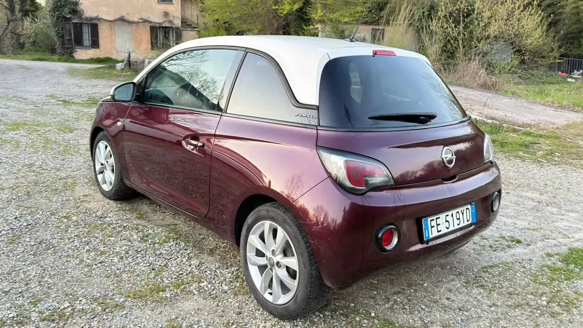 Usata Opel Adam 87 CV (63 kW) 2016 Utilitaria