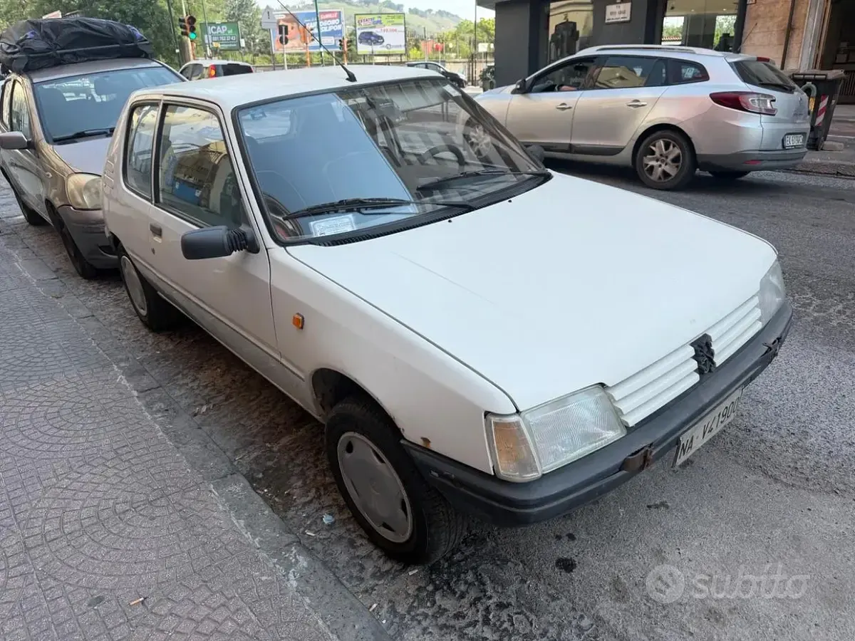 Usata Peugeot 205 54 CV (39 kW) 1991 Berlina