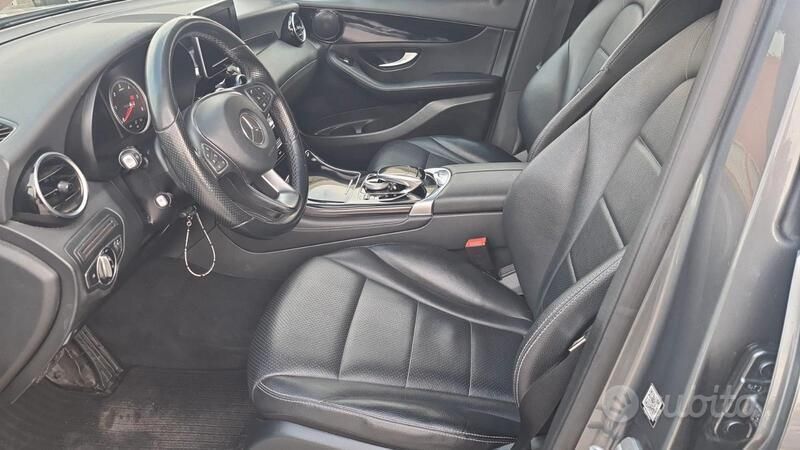 Usata Mercedes GLC220 Business 170 CV (125 kW) 2017 Grigio SUV