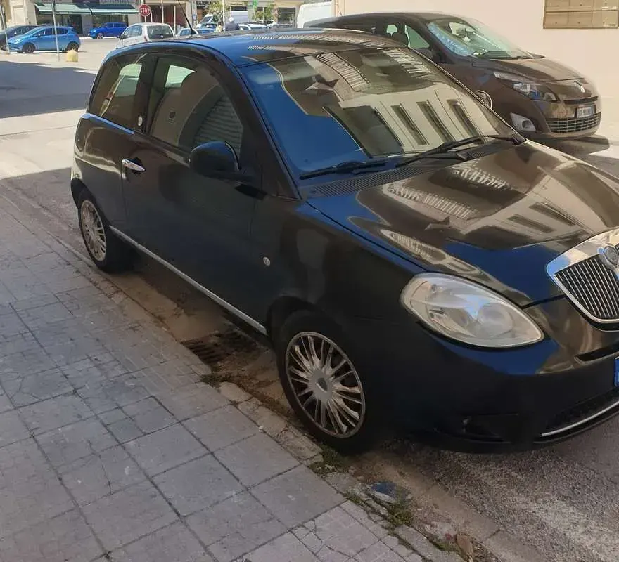 Usata Lancia Ypsilon 77 CV (56 kW) 2011 Utilitaria