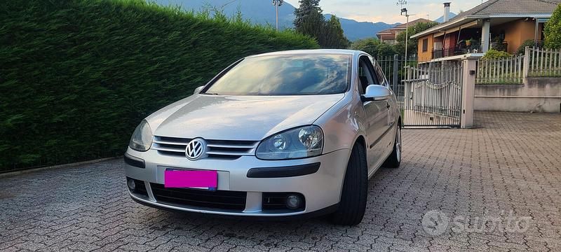 Usata VW Golf V 140 CV (102 kW) 2005 Grigio Utilitaria