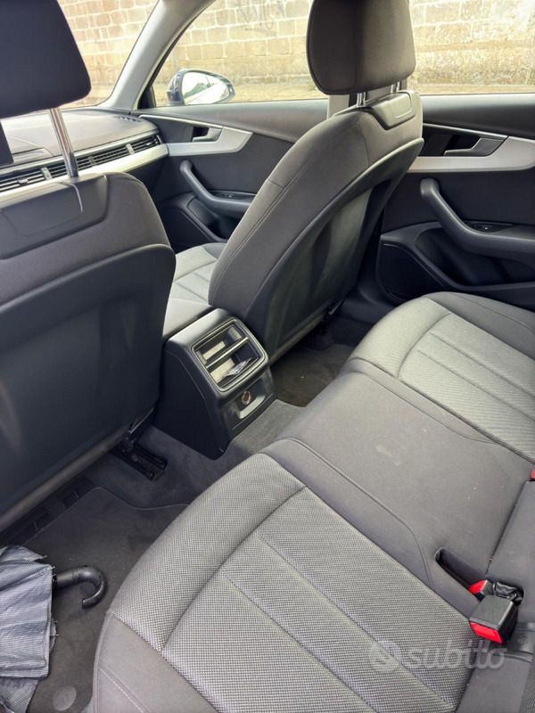 Blu Usata 2016 Audi A4 Station wagon | 13.000 € (Buon prezzo) - Immagine 1/4