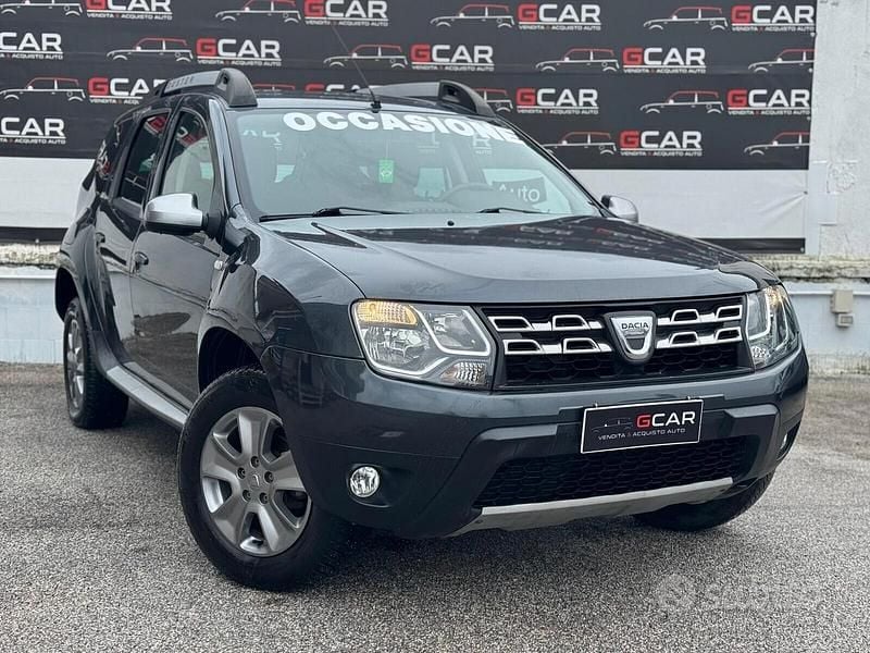 Grigio Usata 2015 Dacia Duster Lauréate Station wagon | 7200 € (Ottimo prezzo) - Immagine 1/4