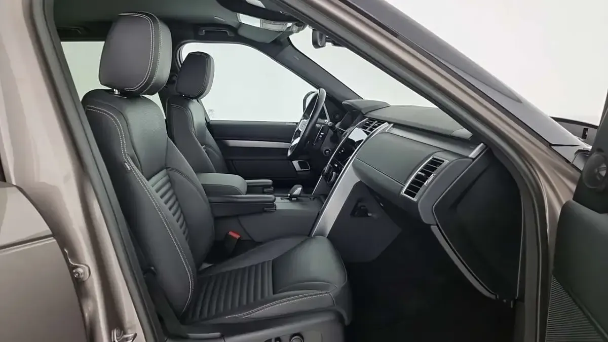 Usata Land Rover Discovery 5 R-Dynamic 249 CV (183 kW) 2023 Oro SUV