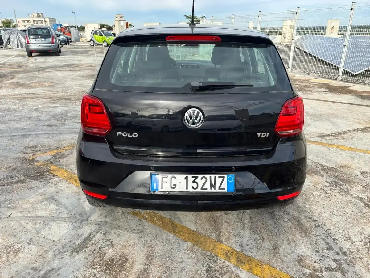 Usata VW Polo Trendline 75 CV (55 kW) 2017 Nero Berlina