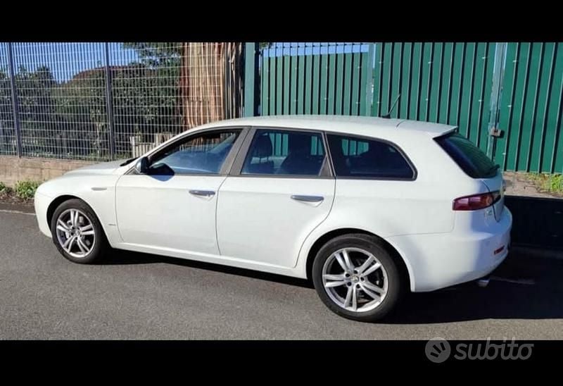 Usata Alfa Romeo 159 136 CV (100 kW) 2011 Bianco Station wagon