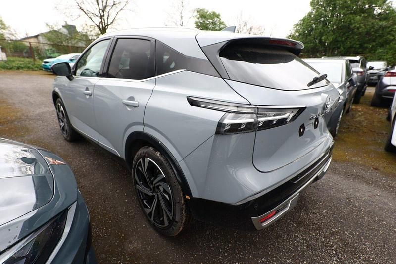 Nuova Nissan Qashqai Tekna+ 158 CV (116 kW) 2026 Grigio SUV