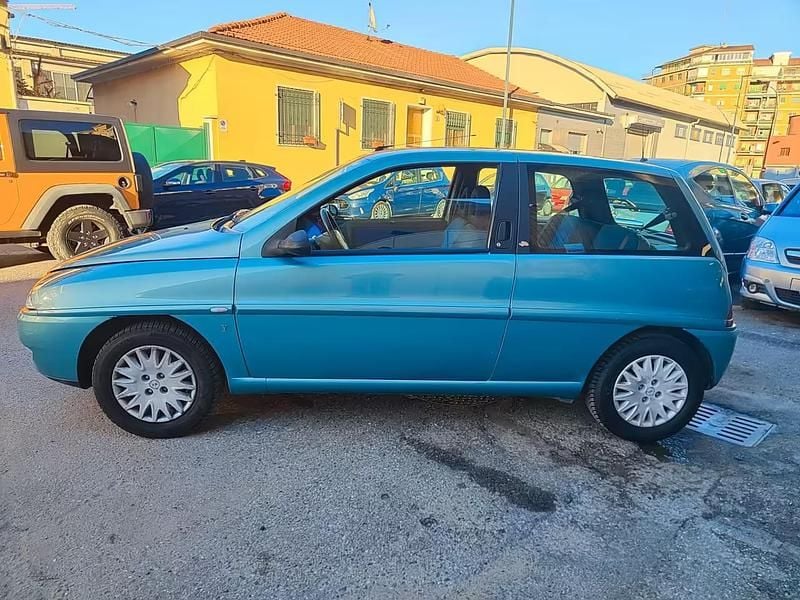 Usata Lancia Ypsilon 59 CV (43 kW) 2002 Verde Utilitaria