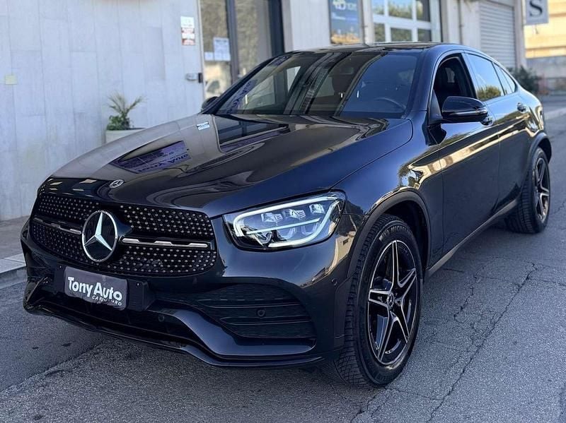 Usata Mercedes GLC300 Premium Plus 245 CV (180 kW) 2021 Grigio scuro Coupé
